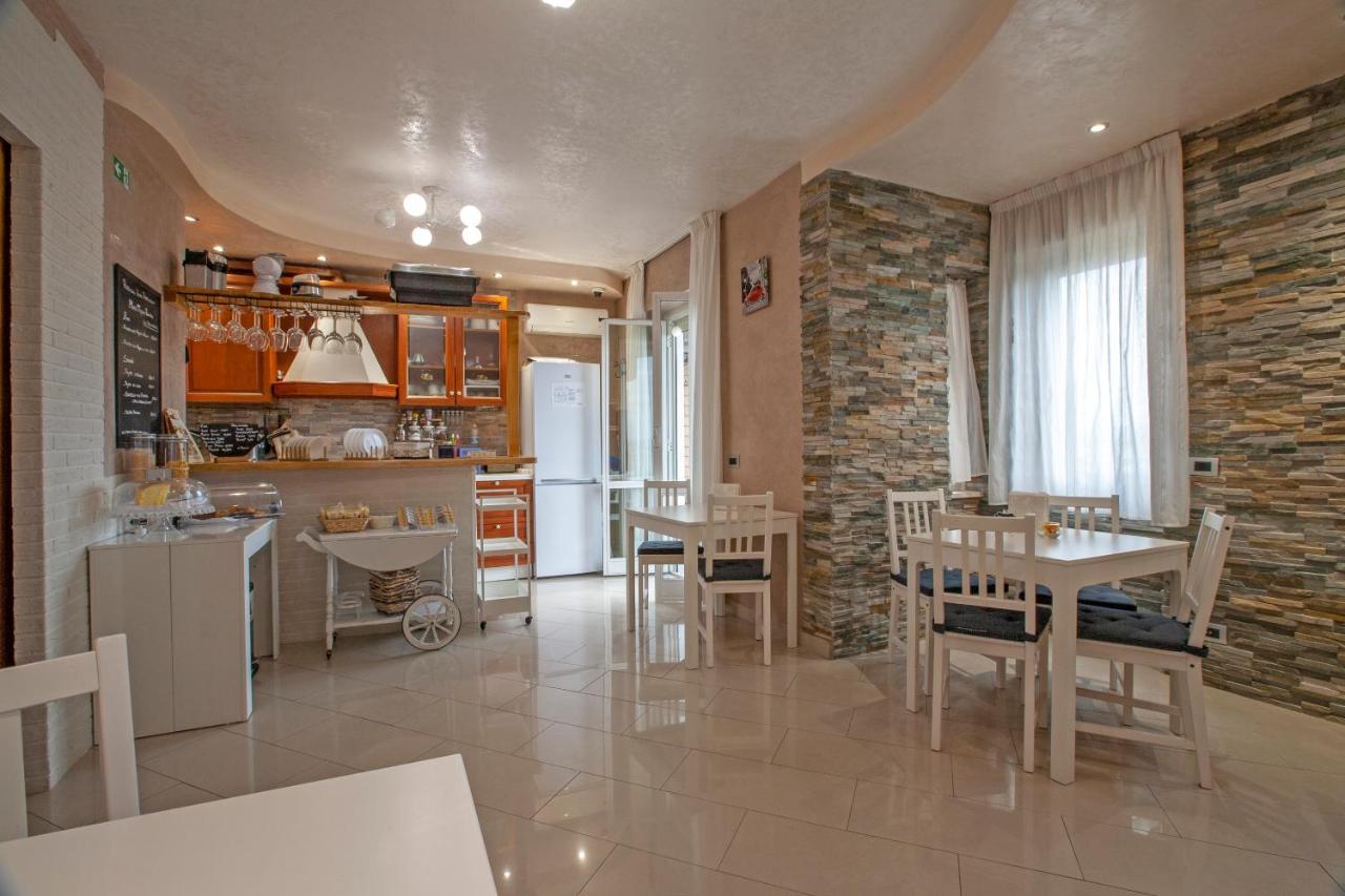 Hotel Rogiual Roma Exterior foto